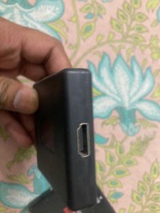 2 HDMI connectors 4 Port