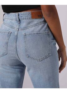 Chic Women&#39;s Light Blue Bootcut Denim Jeans