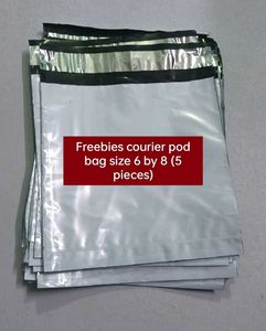 Brand New Earring Combo With FREE COURIER POD BAGS