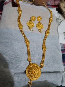 Gold Plated Necklace Set Along With Earrings