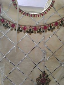 Elegant Embroidered Kurti