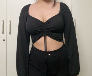 Black Long Sleeve Crop Top
