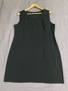 Black Sleeveless Dress