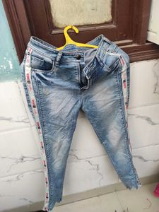 Stylish Jeans with Side Stripe