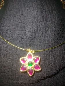 Gold Tone Flower Pendant Invisible Chain