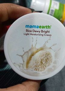 Mamaearth Moisturizing Cream