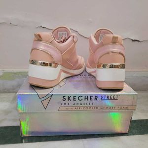 Skechers Women&#39;s Million Air - Up