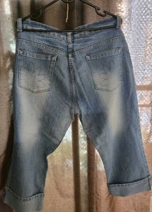 Capri Jeans