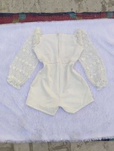 💗Floral Lace Sleeve Romper💗