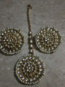 Elite Chunky Earing And Maangtika