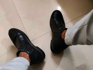 Men&#39;s Black Leather Chelsea Boots