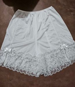 Beautiful Undershort