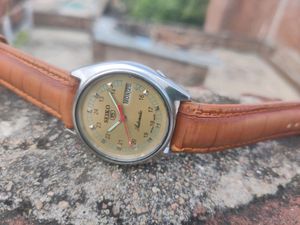 Vintage Seiko 5 Automatic Mens Wristwatch Japan Made Model 6309