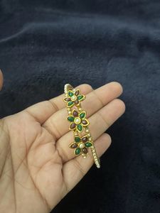 Heavy Quality 1 Bangle - Not Worn - Anti Tarnish