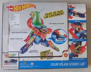 Hot Wheels Color Splash Science Lab Playset