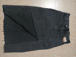 Charcoal Denim Slit Skirt