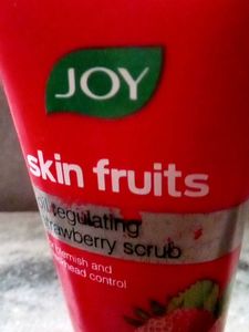 Joy Skin Fruits Oil Regulating Strawberry Scrub