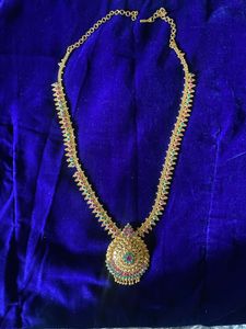 Elegant Gold Necklace