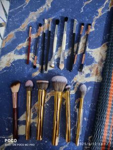 Mars Cosmetics 15 Makeup Brushes