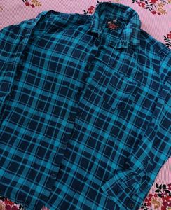 Blue Plaid Flannel Shirt (XL)