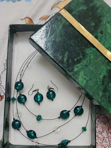 Emerald Green Bead Necklace with earrings Imported
