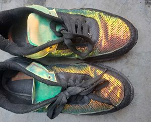 Women Sneaker/Shoes