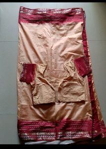 Free Jwellery Set Saree with blouses For Women