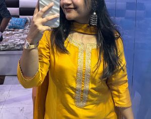 Kurta Set with dupatta ✨💛