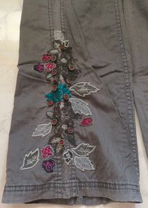 Vero Moda Embroidered Cargo Pants