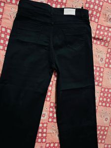 Stylish Black Wide-Leg Jeans