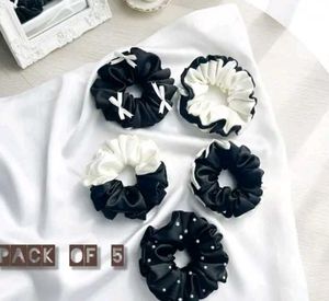 Chic Black & White Scrunchie Set
