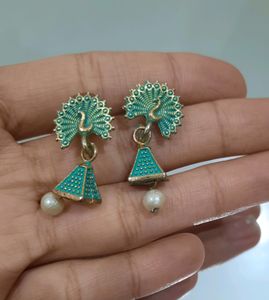 Combo Offer for 2 Cute Earings☘️🌸♥️🥳