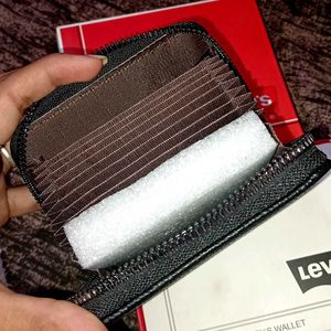 Levi&#39;s Men&#39;s Wallet - New in Box
