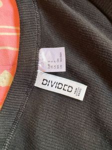 H&amp;M Black Crop Top