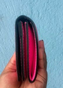 Oriflame Vanaty Wallet On Chain