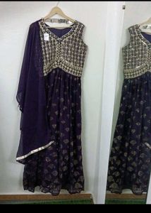 FIXED PRICE!!!WEDDING GOWN WITH DUPATTA