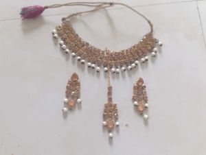 A Beautiful Kundan Set Perfect For Wedding