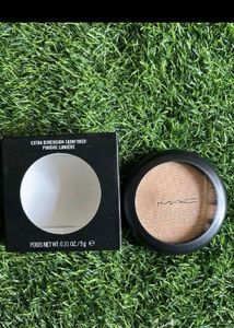 MAC Extra Dimension Skinfinish