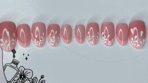 Blush Pink Floral Press-On Nails 💅