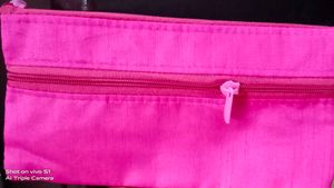 Elegant Pink Embroidered Hand Purse with Zipper..�