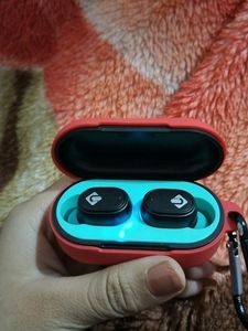 U&i Born To Win Airpods