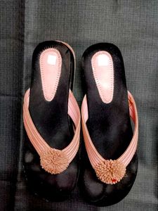 Assorted Women&#39;s Shoes - Size 6 (Combo)