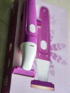 BRAND NEW Caresmith Bloom Bikini Trimmer for Women