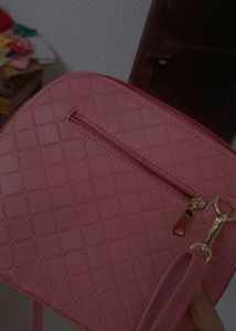 SLING BAG