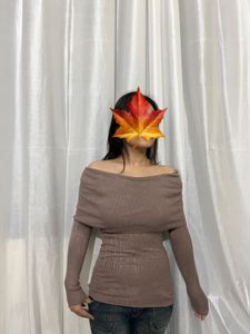 Off-shoulder Long Sleeve Top