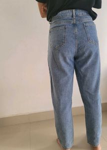 DENIM BOYFRIEND JEANS