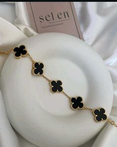 (Black) Elegant Anti-Tarnish Korean Bracelet✨