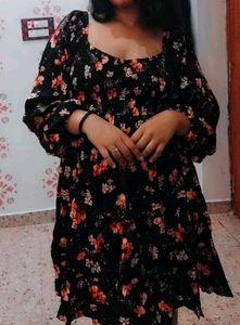 Midi Dress Black In Color