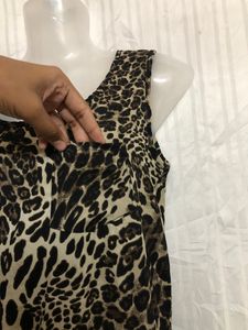 Wutongyu Black Sleeveless Dress