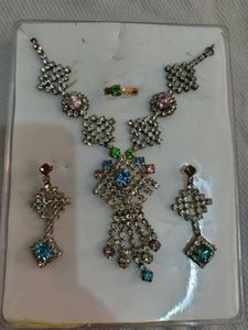 Sparkling Jewelry Set